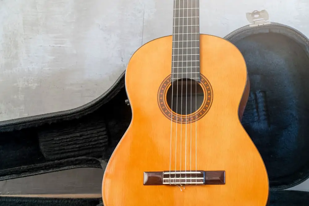 Difference Between Regular And Classical Guitar