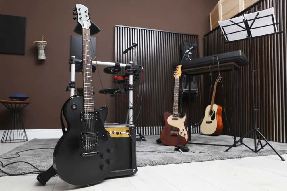 Differences Between Electric And Acoustic Guitar