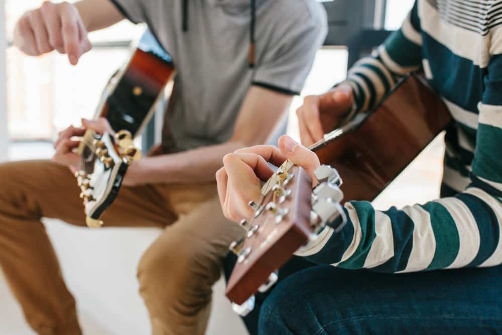 How To Become A Guitar Teacher?