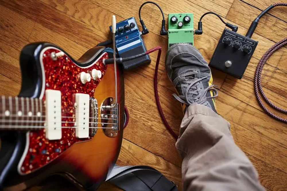 How To Get Distortion On A Guitar Without A Pedal