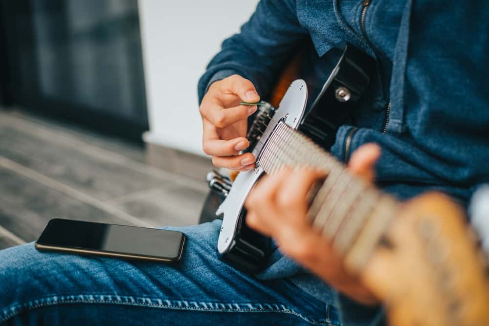 5 Ways To Make Your Electric Guitar Sound Better 