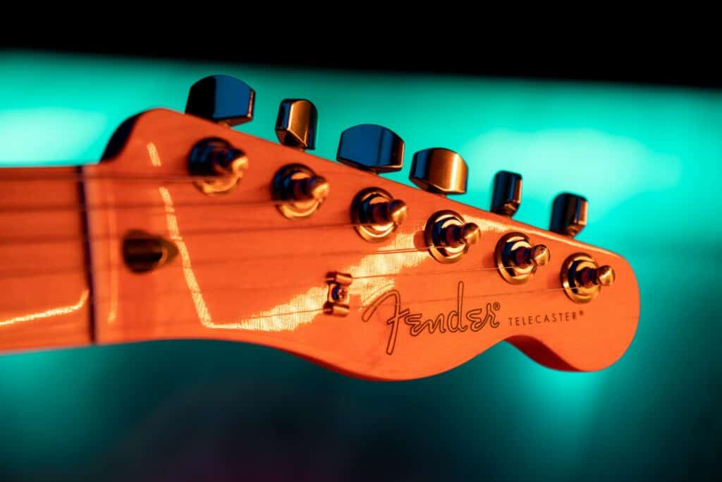 La oficina Intrusión aleatorio How Much Does a Fender Guitar Cost? (2022 Prices) | InstrumentGuys