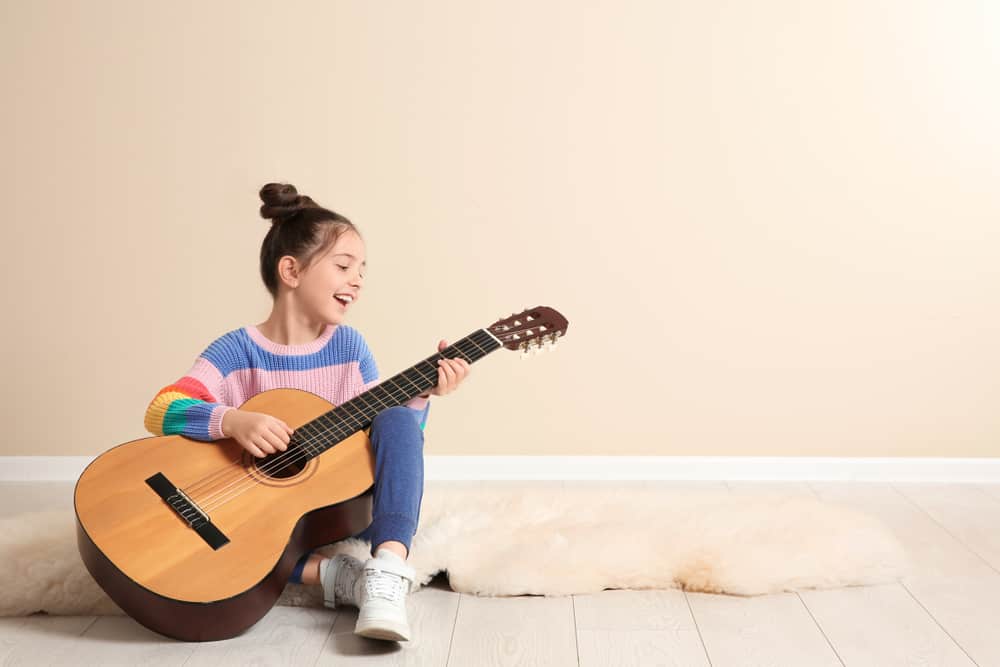 What Size Guitar Is Perfect For A 10-Year-Old?