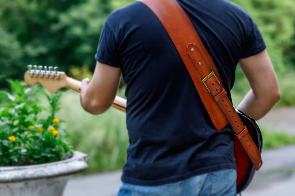 Which End Of Guitar Strap Goes Where?